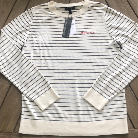 (Sold) Banana Republic Cashmere Daydreamer Sweater - Picture 4 of 6